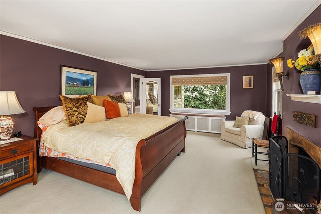 3333 43rd Avenue NE, Seattle, WA 98105