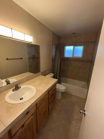 6805 E 2nd Street 11, Scottsdale, AZ 85251