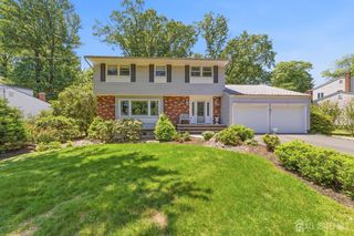 7 Dellview Drive, Edison, NJ 08820