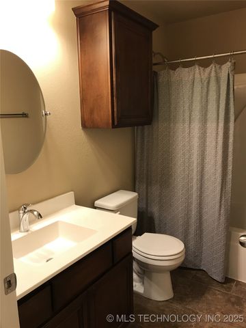 11107 N 145th East Place, Owasso, OK 74055