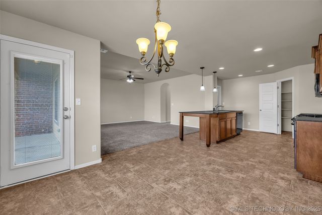 11107 N 145th East Place, Owasso, OK 74055