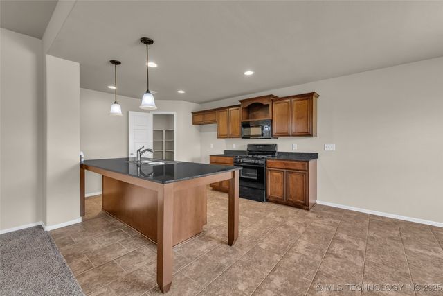 11107 N 145th East Place, Owasso, OK 74055