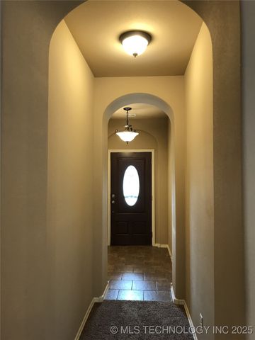 11107 N 145th East Place, Owasso, OK 74055