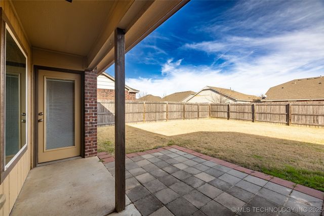 11107 N 145th East Place, Owasso, OK 74055