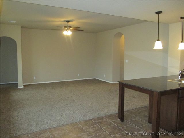 11107 N 145th East Place, Owasso, OK 74055