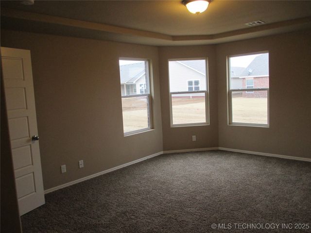 11107 N 145th East Place, Owasso, OK 74055