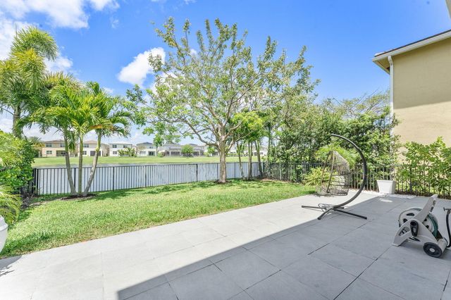 1131 Veleiros Boulevard, Deerfield Beach, FL 33064
