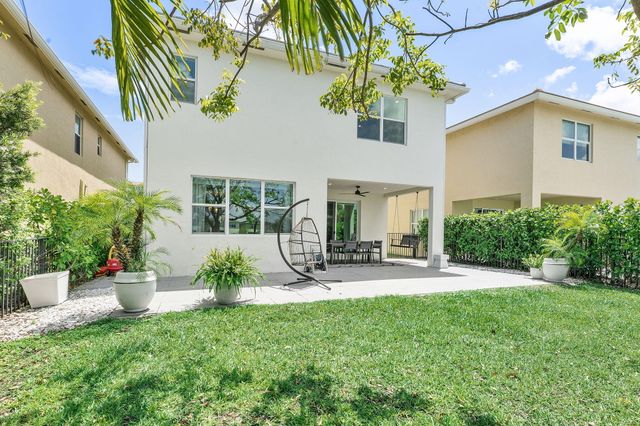 1131 Veleiros Boulevard, Deerfield Beach, FL 33064