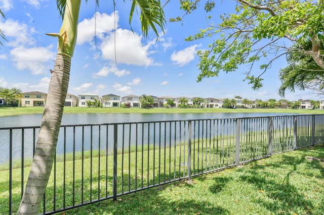 1131 Veleiros Boulevard, Deerfield Beach, FL 33064