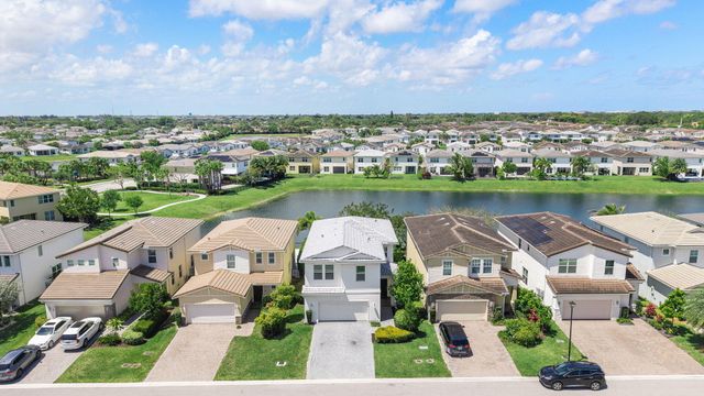 1131 Veleiros Boulevard, Deerfield Beach, FL 33064