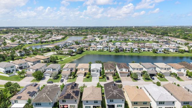 1131 Veleiros Boulevard, Deerfield Beach, FL 33064