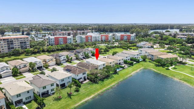 1131 Veleiros Boulevard, Deerfield Beach, FL 33064