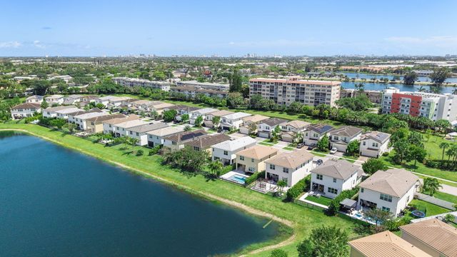 1131 Veleiros Boulevard, Deerfield Beach, FL 33064