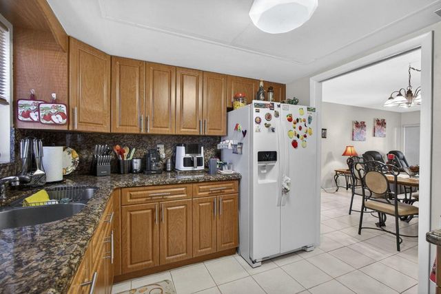 2843 Crosley Drive W J, West Palm Beach, FL 33415