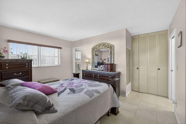 2843 Crosley Drive W J, West Palm Beach, FL 33415