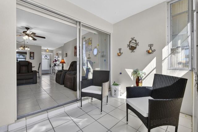 2843 Crosley Drive W J, West Palm Beach, FL 33415