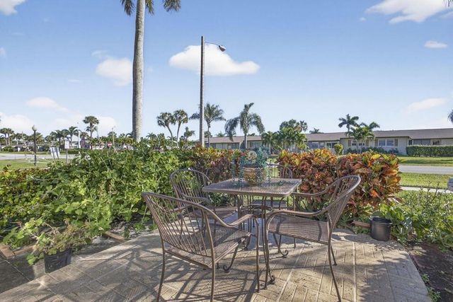 2843 Crosley Drive W J, West Palm Beach, FL 33415