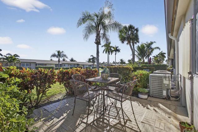 2843 Crosley Drive W J, West Palm Beach, FL 33415