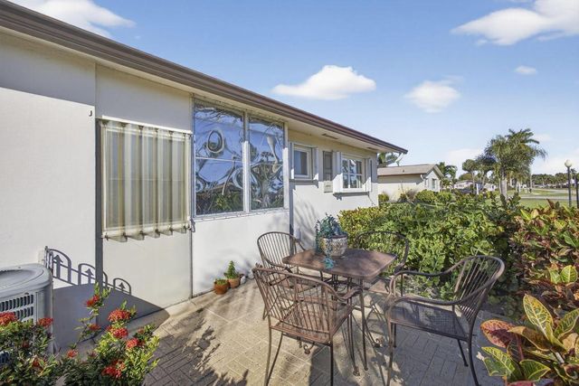 2843 Crosley Drive W J, West Palm Beach, FL 33415