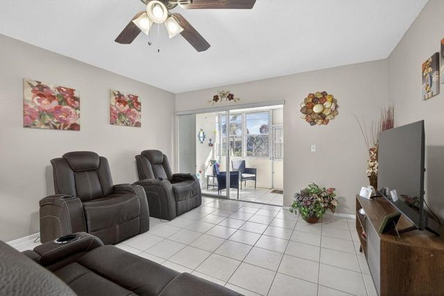 2843 Crosley Drive W J, West Palm Beach, FL 33415