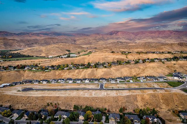 4501 N Accipiter Way, Boise, ID 83703