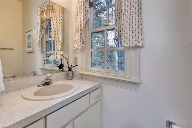 111 Swinley FRST, Williamsburg, VA 23188