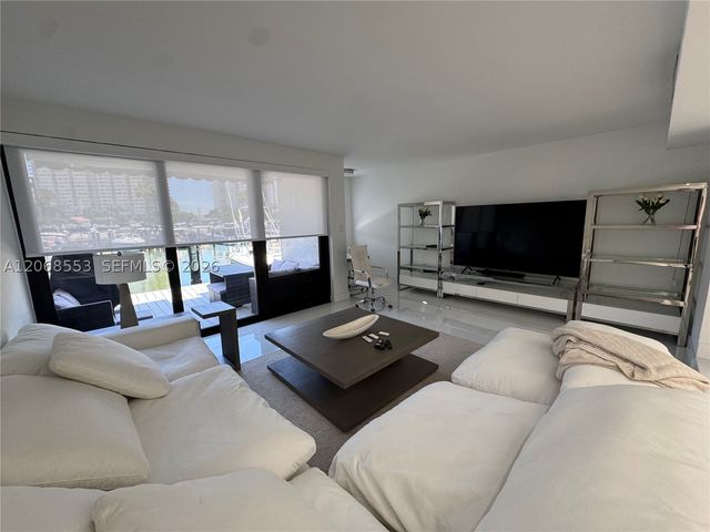 336 Poinciana Dr 1008, Sunny Isles Beach, FL 33160