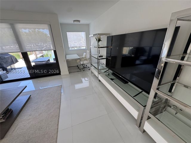 336 Poinciana Dr 1008, Sunny Isles Beach, FL 33160