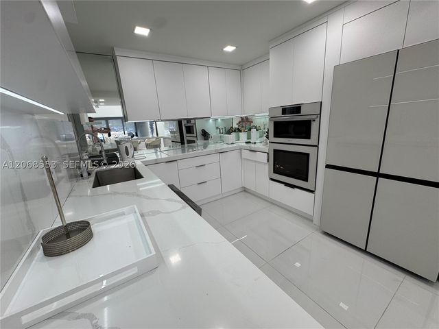 336 Poinciana Dr 1008, Sunny Isles Beach, FL 33160