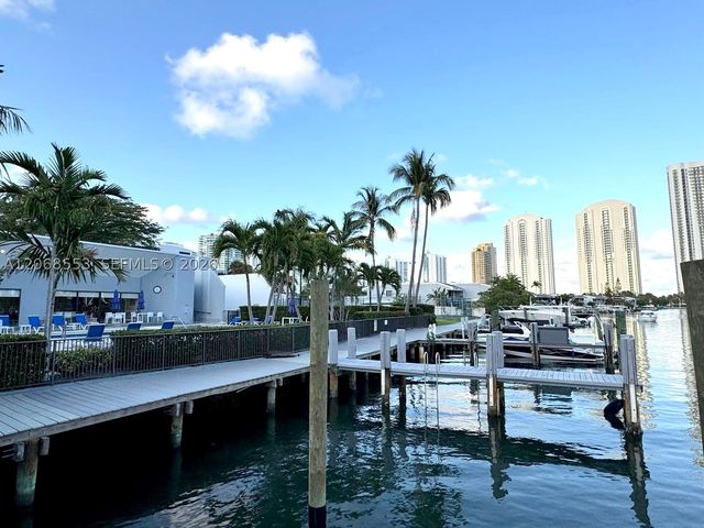 336 Poinciana Dr 1008, Sunny Isles Beach, FL 33160