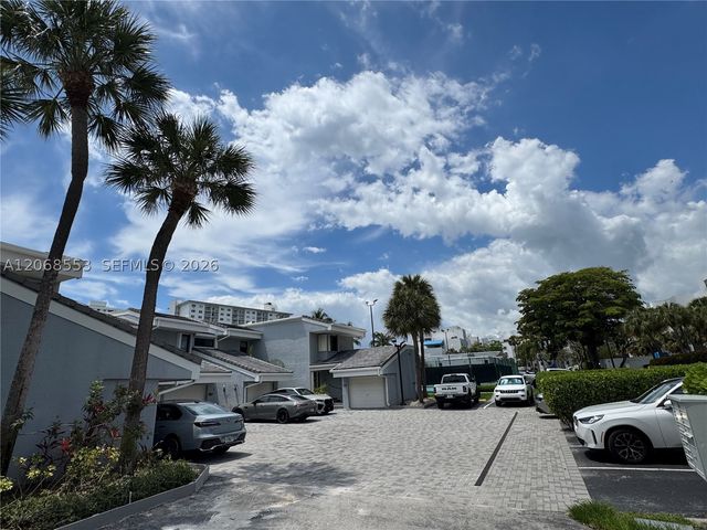 336 Poinciana Dr 1008, Sunny Isles Beach, FL 33160