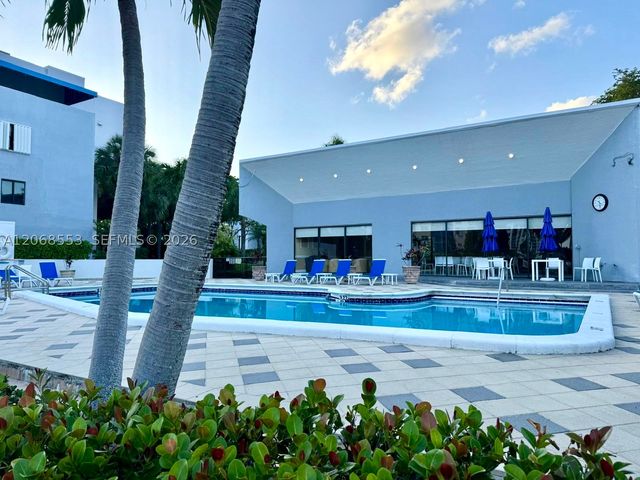 336 Poinciana Dr 1008, Sunny Isles Beach, FL 33160