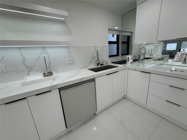 336 Poinciana Dr 1008, Sunny Isles Beach, FL 33160