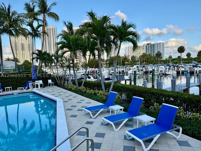 336 Poinciana Dr 1008, Sunny Isles Beach, FL 33160