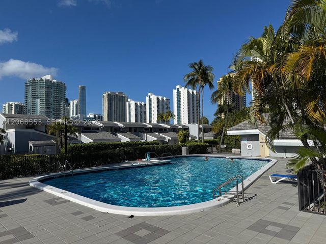 336 Poinciana Dr 1008, Sunny Isles Beach, FL 33160