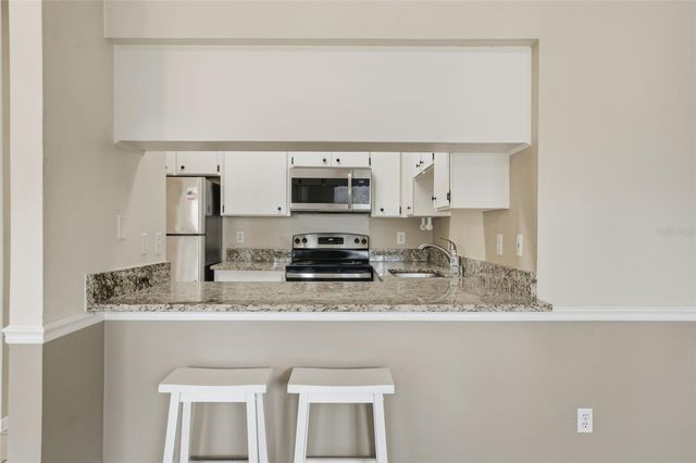 3002 W CLEVELAND STREET E10, Tampa, FL 33609