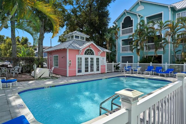3002 W CLEVELAND STREET E10, Tampa, FL 33609