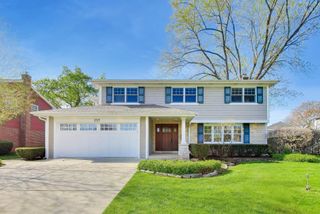 1317 W Grove Street, Arlington Heights, IL 60005
