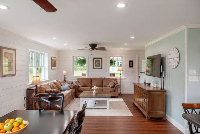 130 Center Road, Hardwick, VT 05843