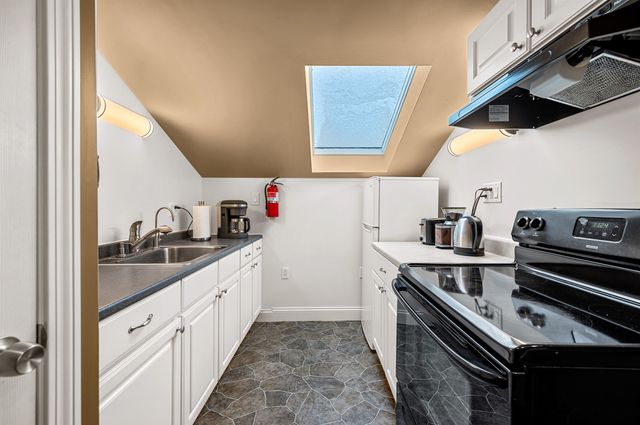 130 Center Road, Hardwick, VT 05843