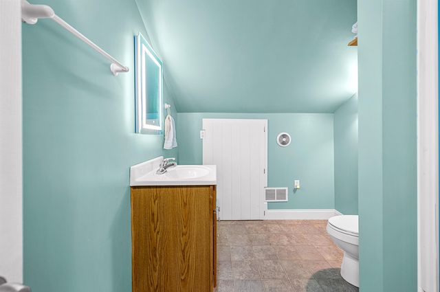 130 Center Road, Hardwick, VT 05843