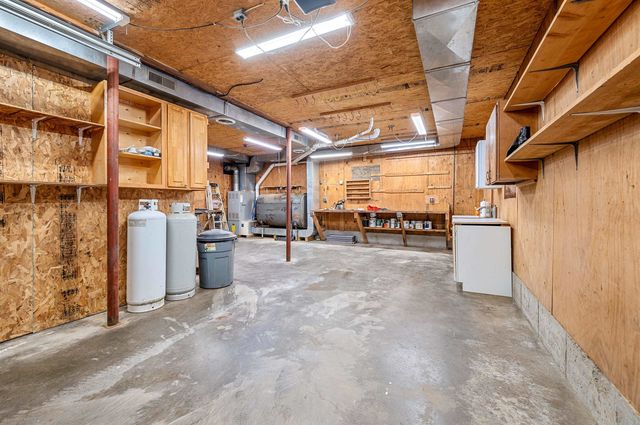 130 Center Road, Hardwick, VT 05843