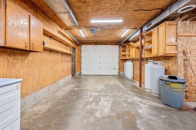 130 Center Road, Hardwick, VT 05843