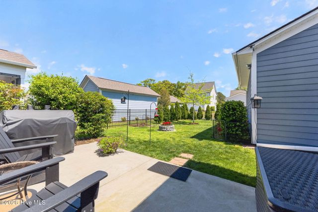 9142 Village Lake Drive SW, Calabash, NC 28467