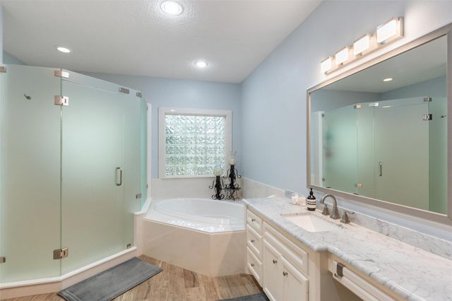 12418 Longmire Way, Conroe, TX 77304