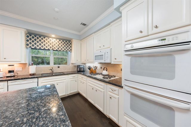 12418 Longmire Way, Conroe, TX 77304