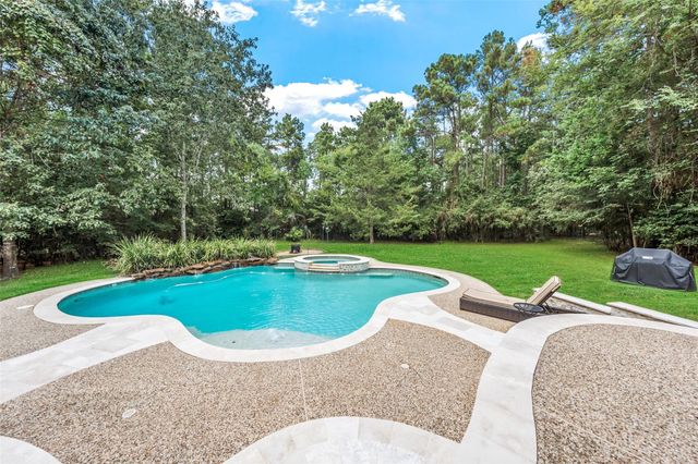 12418 Longmire Way, Conroe, TX 77304