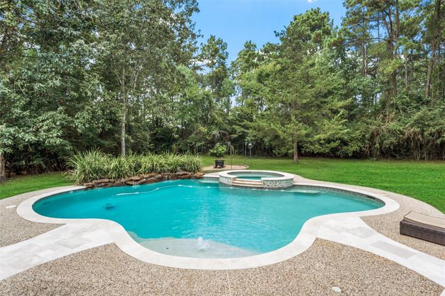 12418 Longmire Way, Conroe, TX 77304