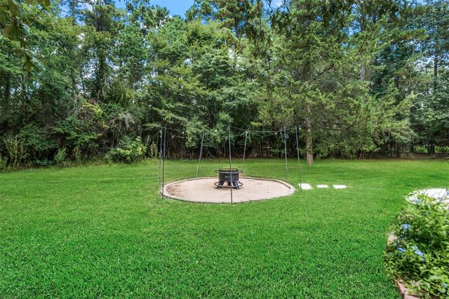 12418 Longmire Way, Conroe, TX 77304