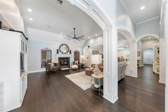 12418 Longmire Way, Conroe, TX 77304
